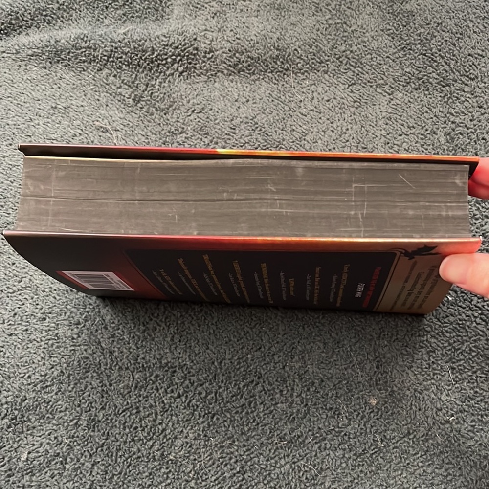 Iron Flame Rebecca Yarros Sprayed Edges Black First Edition Fourth Wing Book 2 - Picture 10 of 16